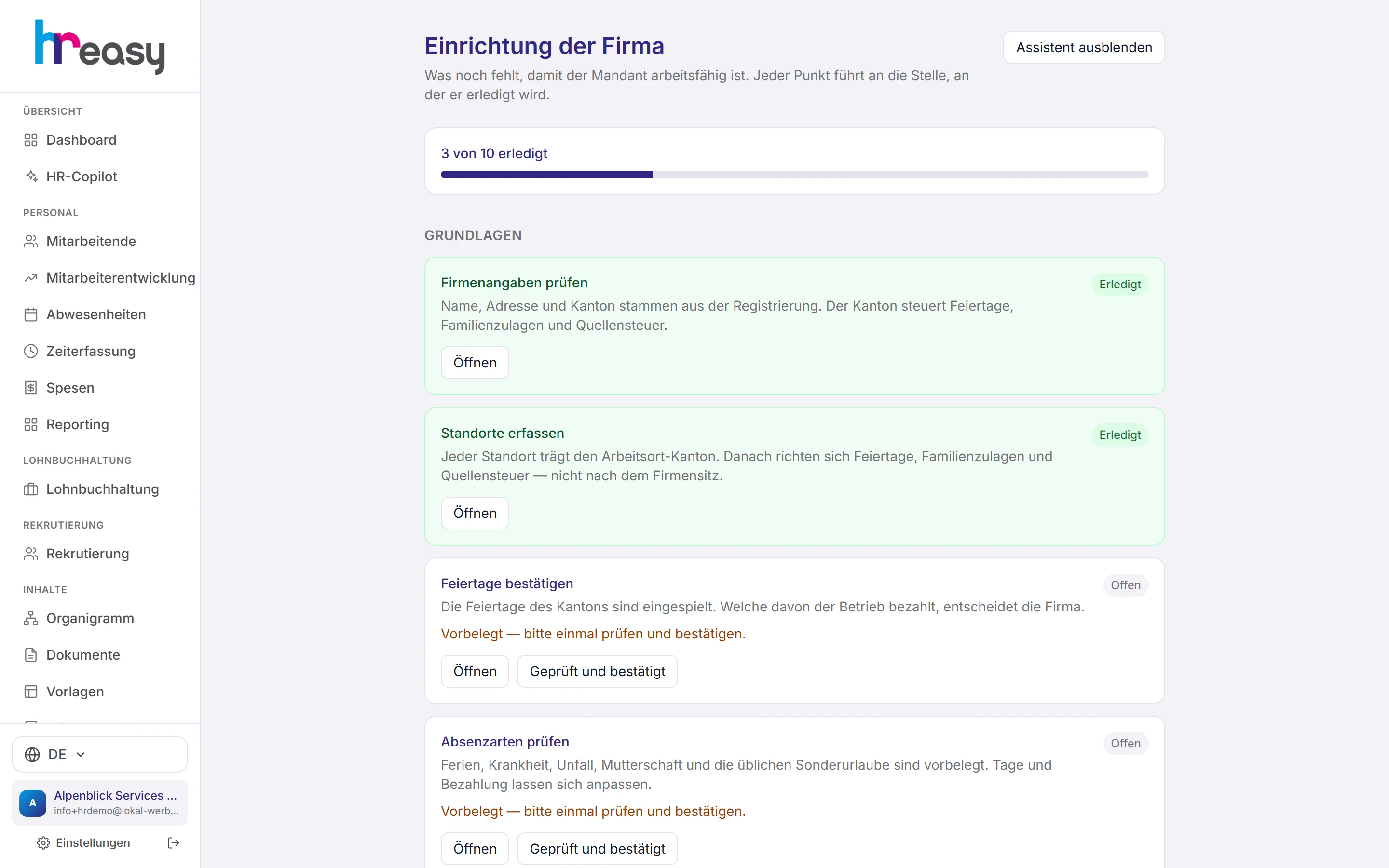 Seite «Einrichtung der Firma» mit Fortschritt 3 von 10 und den Schritten Firmenangaben, Standorte, Feiertage und Absenzarten